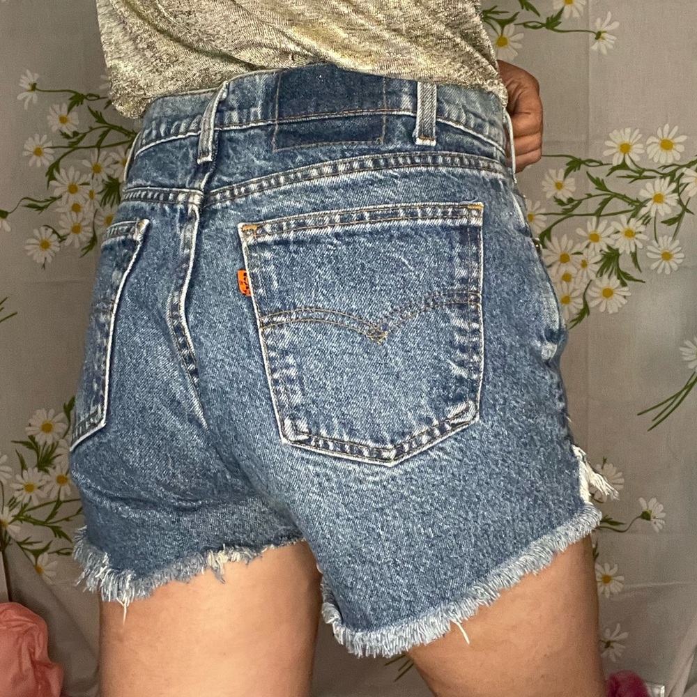 Vintage 90s 501 Levi’s orange tab cut off denim high waisted mom shorts - Picture 4 of 8
